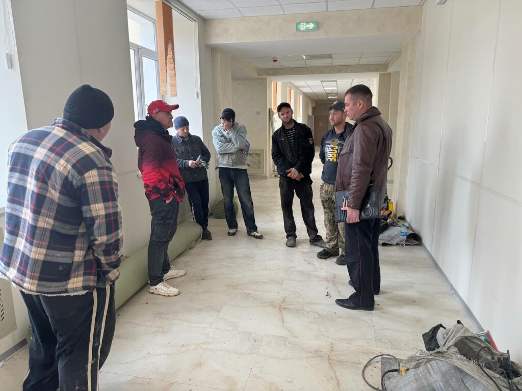 photo_5438534160428952244_y